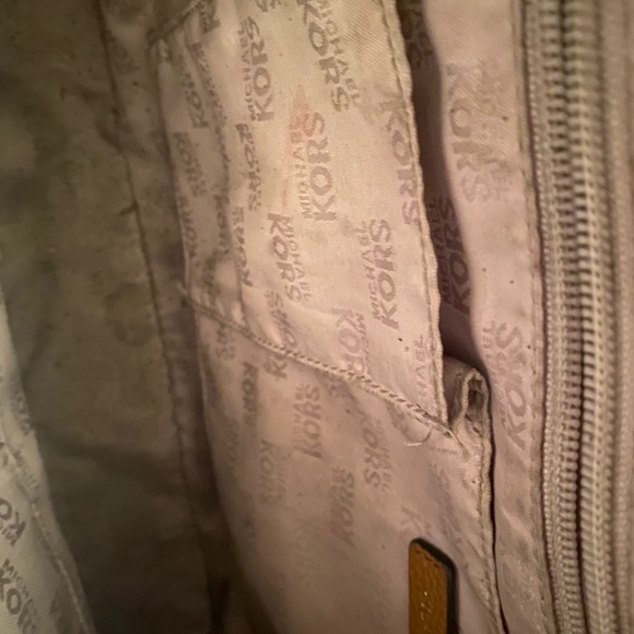 Authentic Michael Kors Purse - Picture 3 of 4